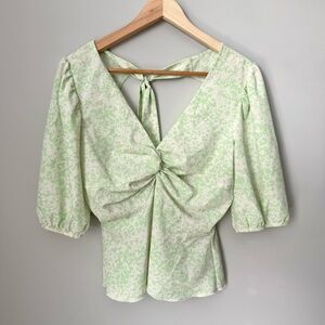 Open Edit Twist-Front Puff Sleeve Top in Light Green Floral